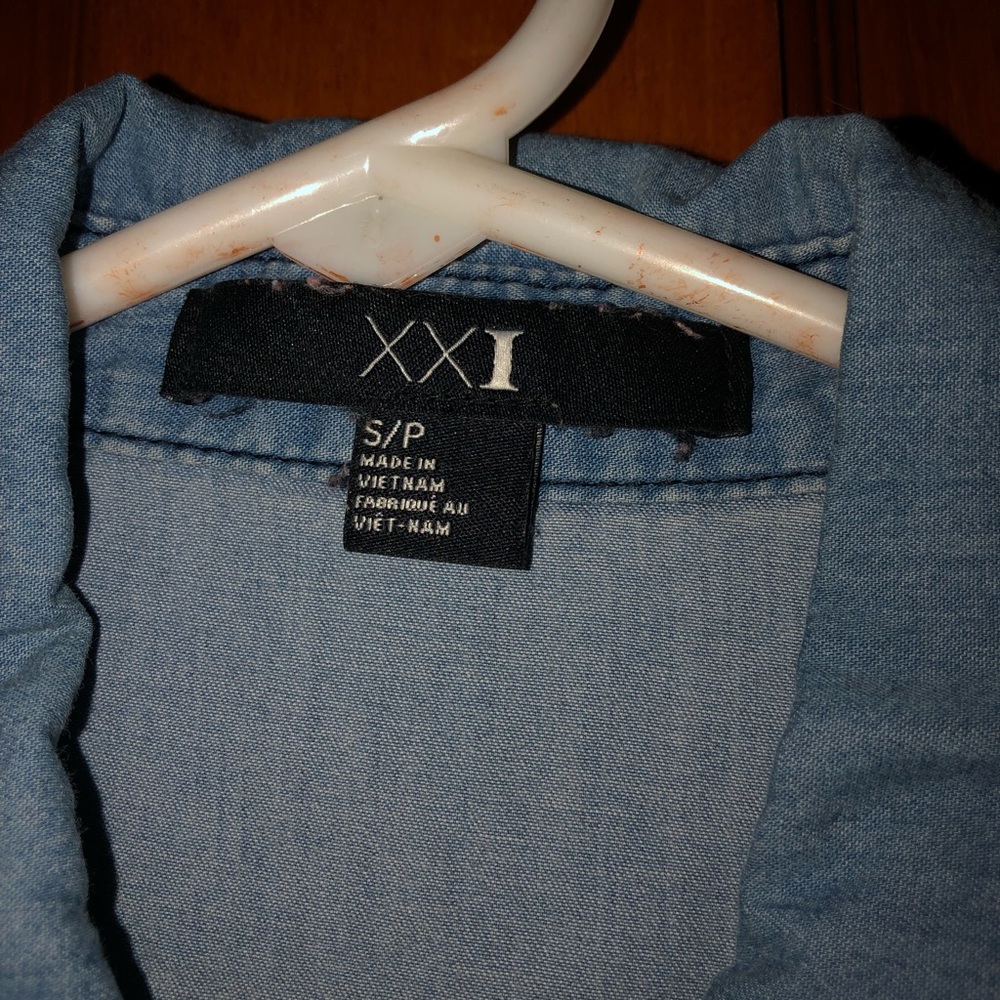 Forever21 - Picture 2 of 3